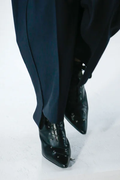 Look 28